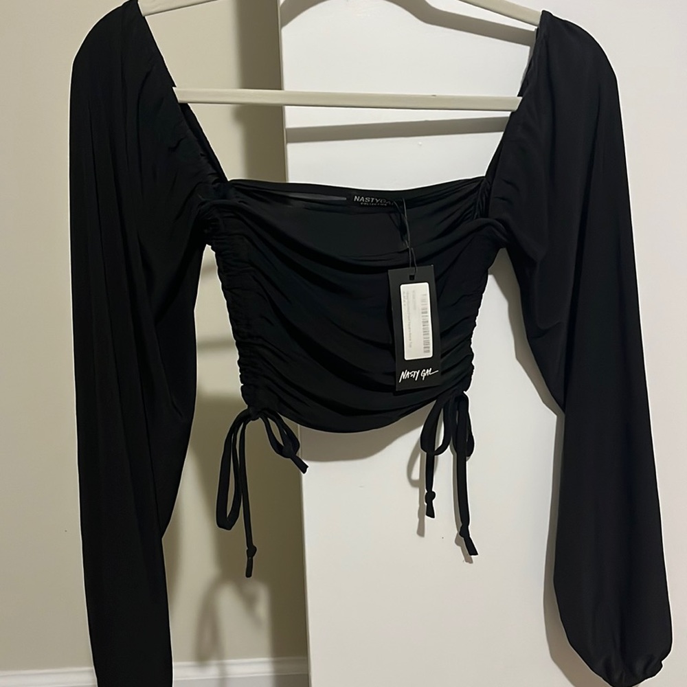 Slinky rouched square neck cropped top